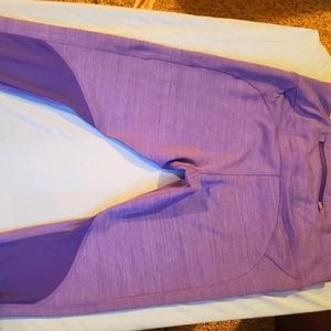 Womens cropped tights size large